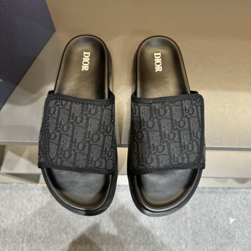 ch**an D*or slippers
